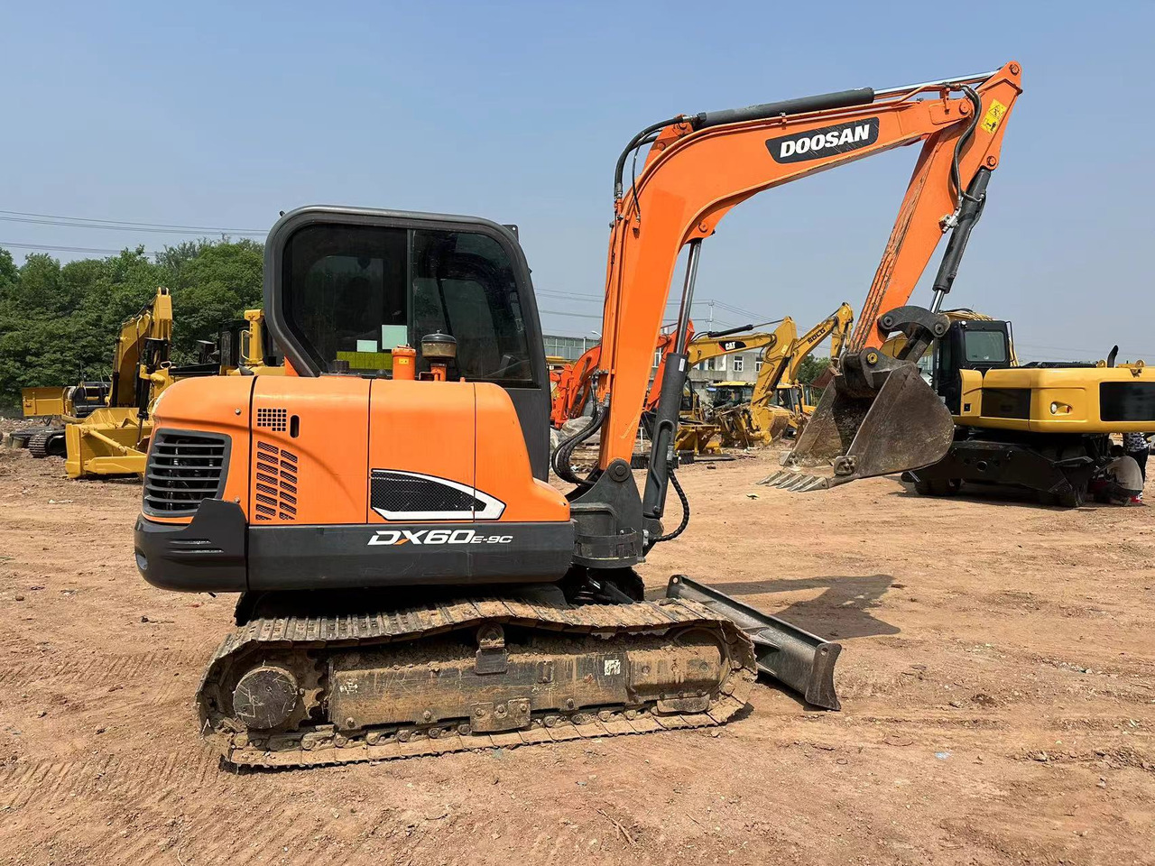 DOOSAN DX60 - Mini pelle: photos 3 DOOSAN DX60 - Mini pelle: photos 3