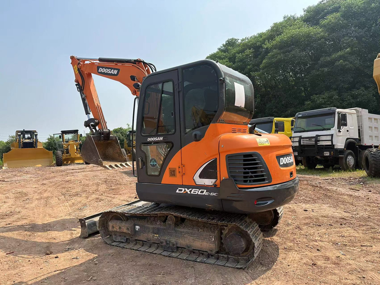 DOOSAN DX60 - Mini pelle: photos 2 DOOSAN DX60 - Mini pelle: photos 2