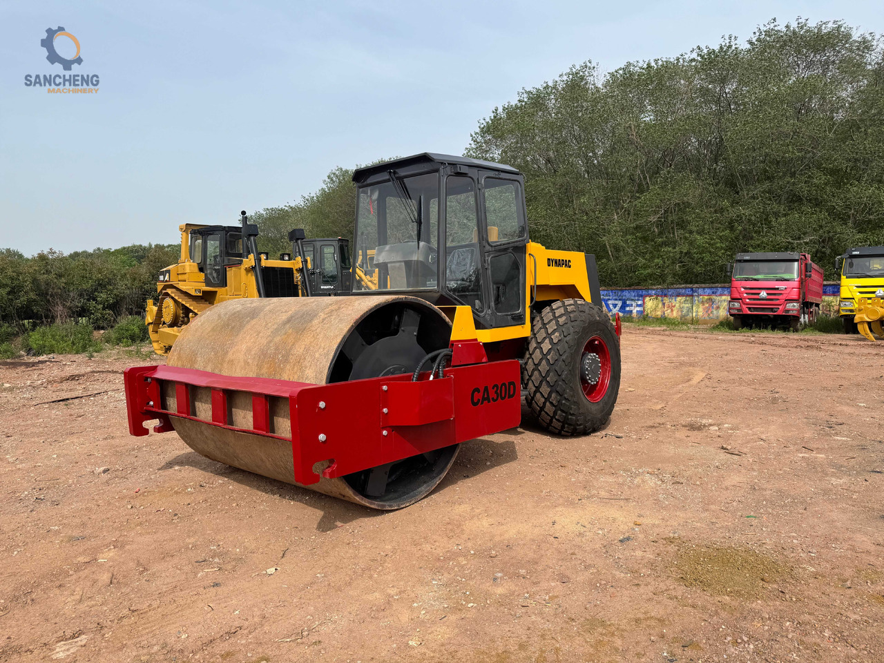 DYNAPAC CA30D - Compacteur: photos 1 DYNAPAC CA30D - Compacteur: photos 1