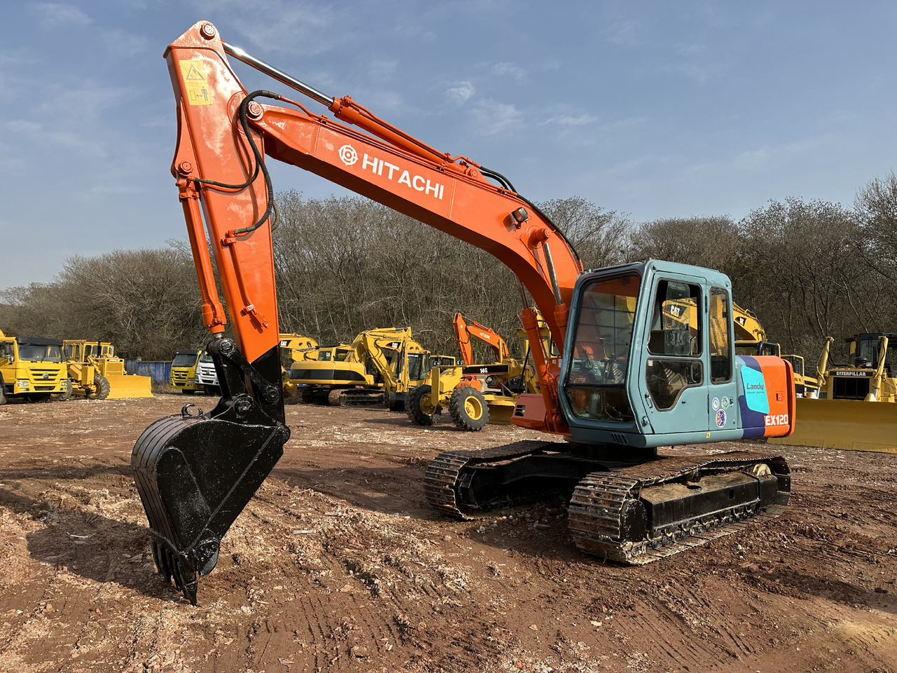 HITACHI EX120 - Pelle sur chenille: photos 3 HITACHI EX120 - Pelle sur chenille: photos 3