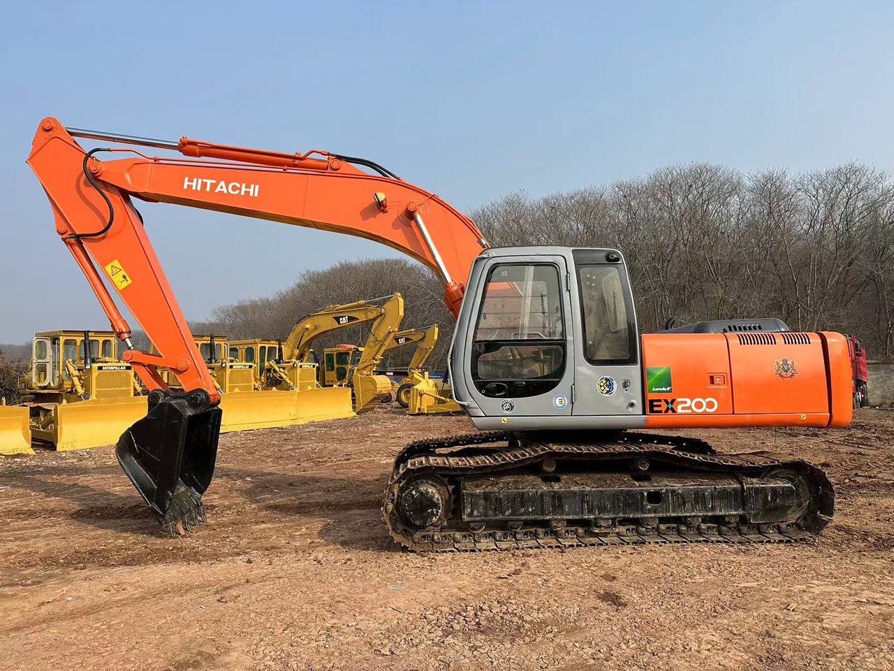 HITACHI EX200 - Pelle sur chenille: photos 3 HITACHI EX200 - Pelle sur chenille: photos 3