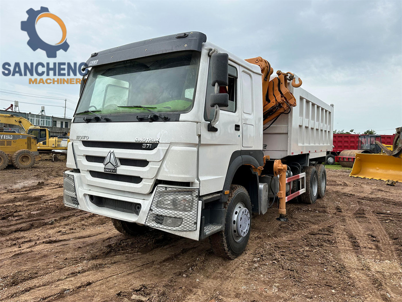 HOWO 371 - Camion grue: photos 4 HOWO 371 - Camion grue: photos 4