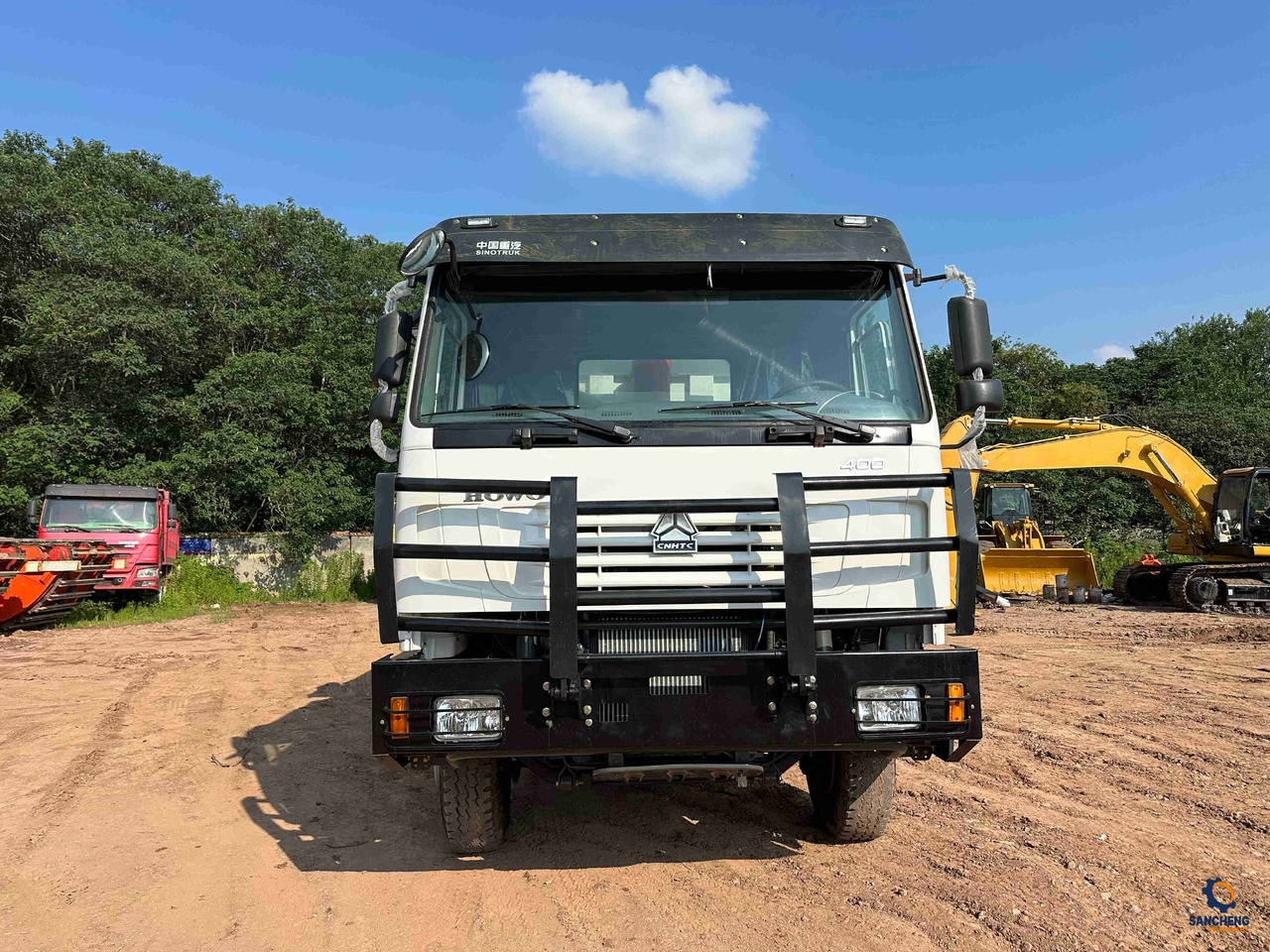 HOWO 400 - Camion benne: photos 2 HOWO 400 - Camion benne: photos 2
