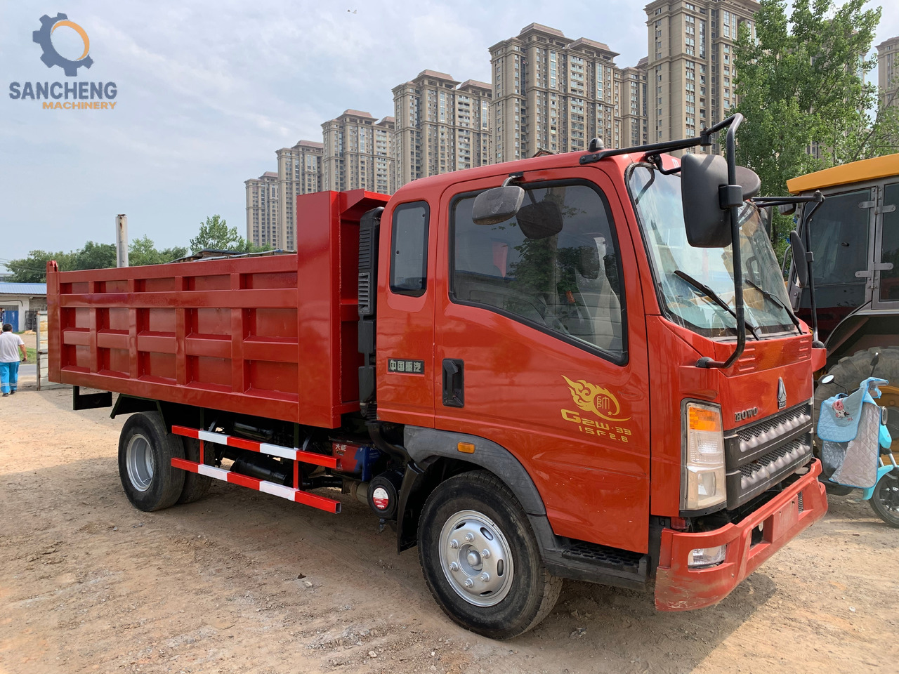 HOWO 4X2 - Camion benne: photos 2 HOWO 4X2 - Camion benne: photos 2