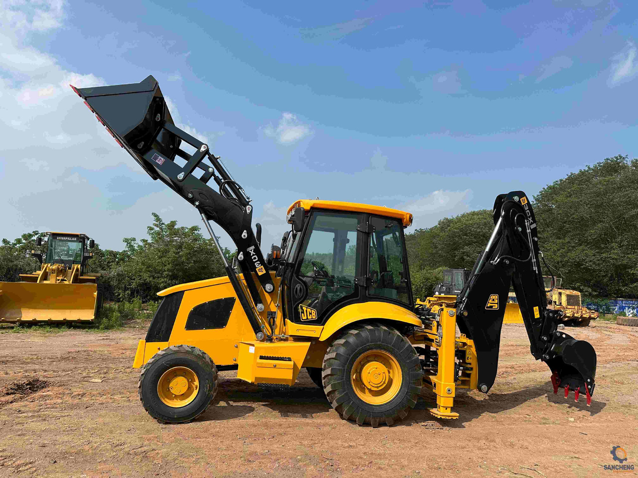 JCB 3CX - Tractopelle: photos 1 JCB 3CX - Tractopelle: photos 1