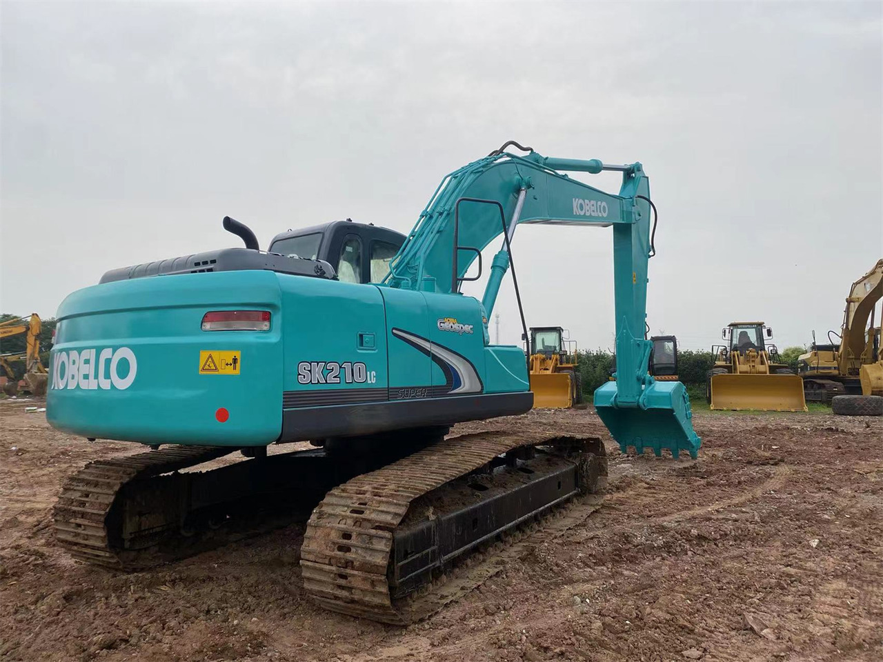 KOBELCO SK210LC-8 - Pelle sur chenille: photos 1 KOBELCO SK210LC-8 - Pelle sur chenille: photos 1