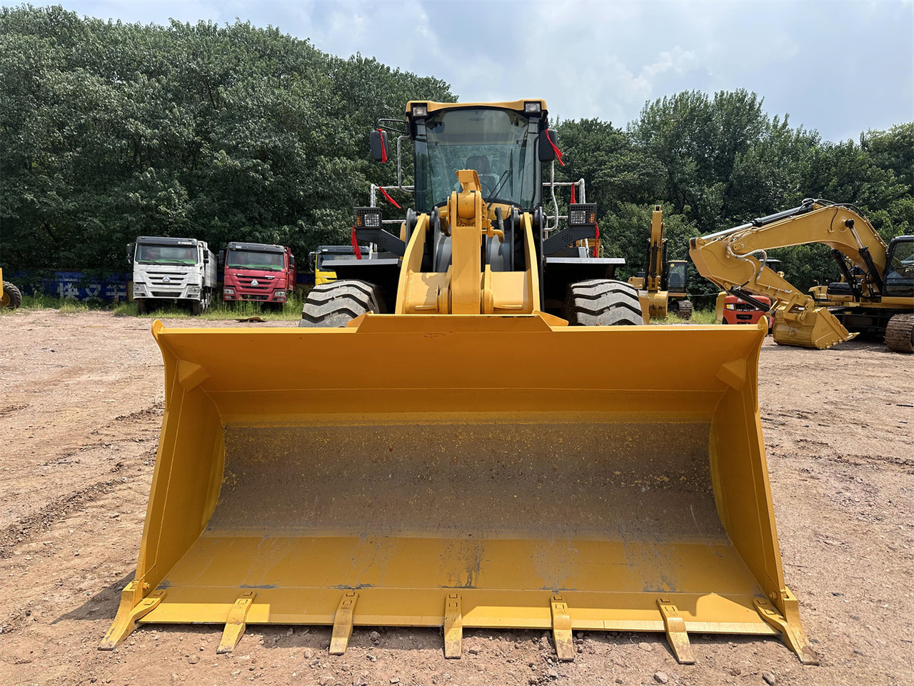 SDLG L956F - Chargeuse sur pneus: photos 4 SDLG L956F - Chargeuse sur pneus: photos 4