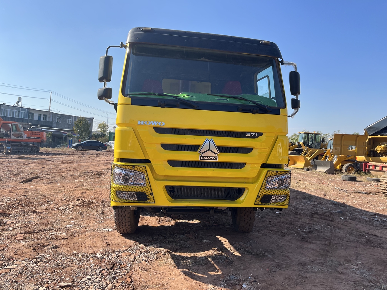 SINOTRUK HOWO 371 Dump Truck 8x4 - Camion benne: photos 4 SINOTRUK HOWO 371 Dump Truck 8x4 - Camion benne: photos 4