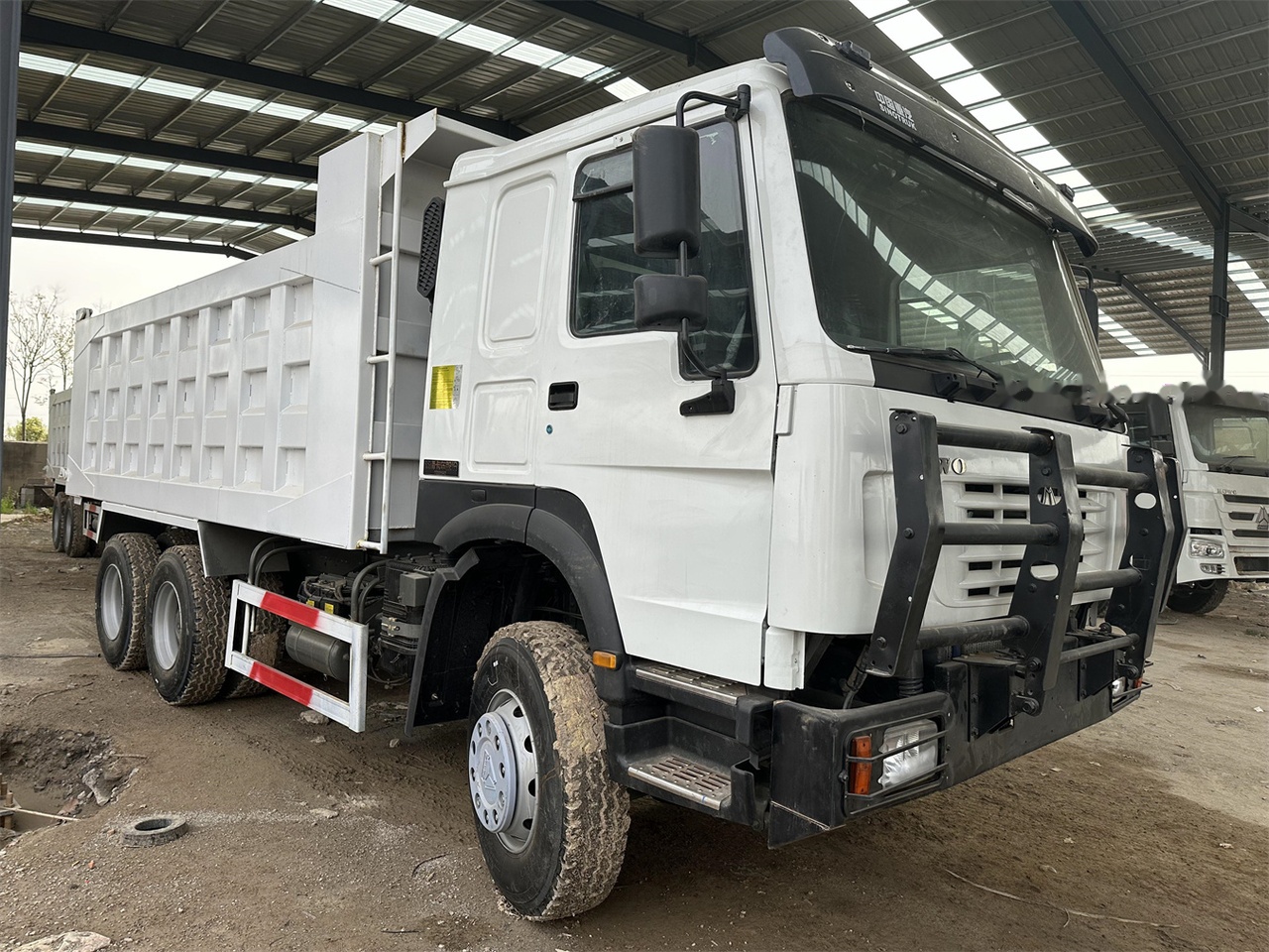 SINOTRUK HOWO 371 Dump Truck - Camion benne: photos 3 SINOTRUK HOWO 371 Dump Truck - Camion benne: photos 3