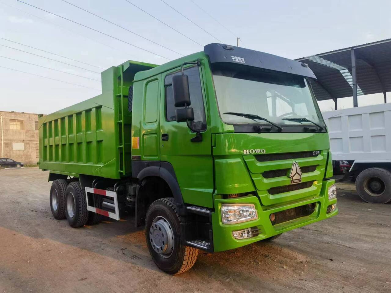 SINOTRUK HOWO 375 - Camion benne: photos 1 SINOTRUK HOWO 375 - Camion benne: photos 1