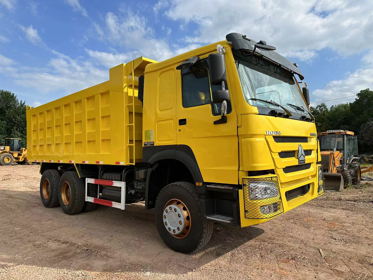 SINOTRUK Howo 371 Dump truck - Camion benne: photos 1 SINOTRUK Howo 371 Dump truck - Camion benne: photos 1