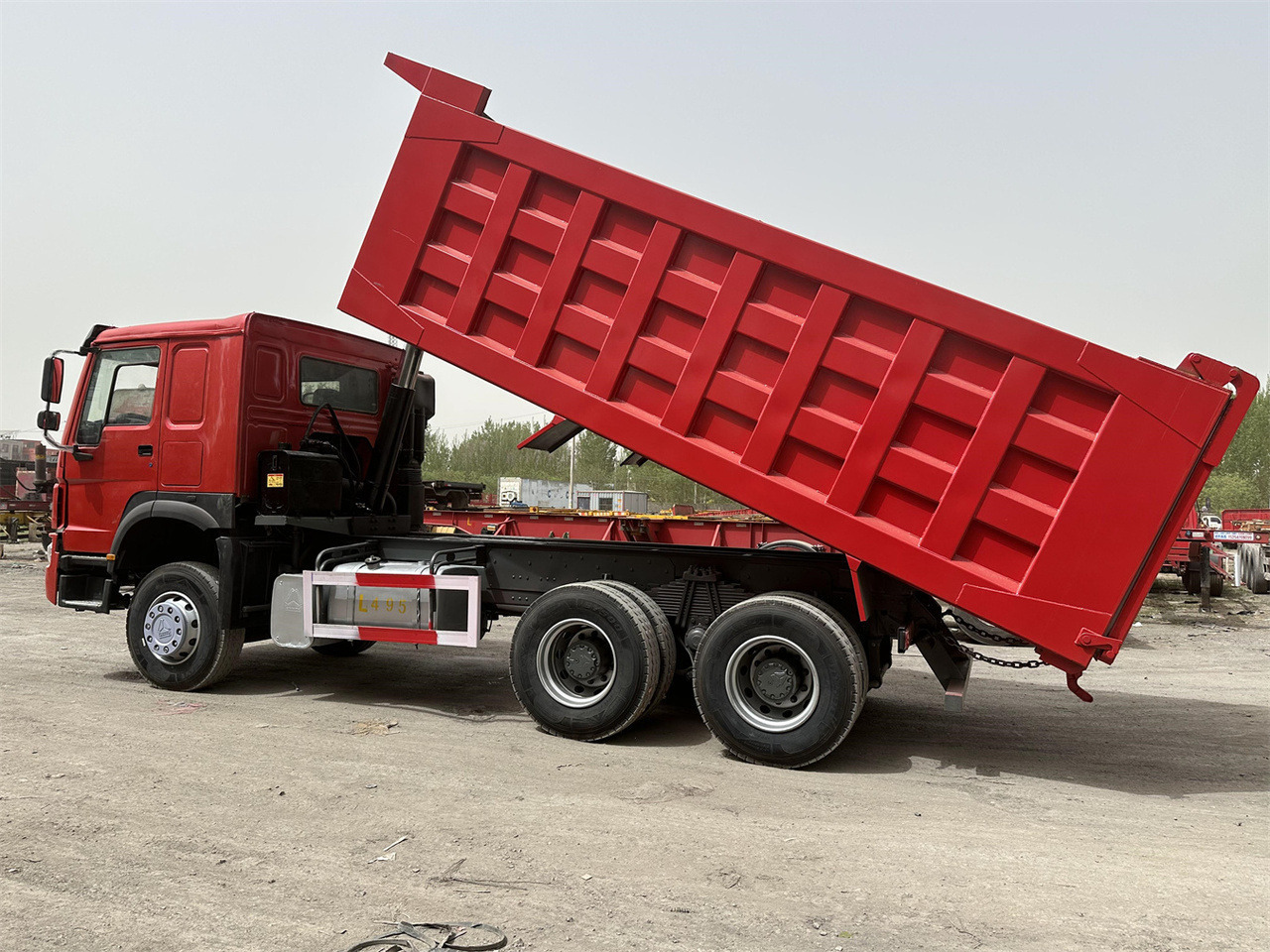 SINOTRUK Howo Dump truck 371 - Camion benne: photos 2 SINOTRUK Howo Dump truck 371 - Camion benne: photos 2