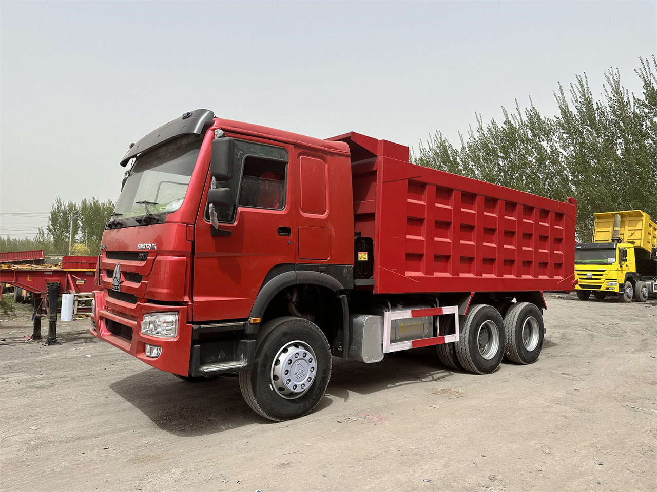 SINOTRUK Howo Dump truck 371 - Camion benne: photos 1 SINOTRUK Howo Dump truck 371 - Camion benne: photos 1