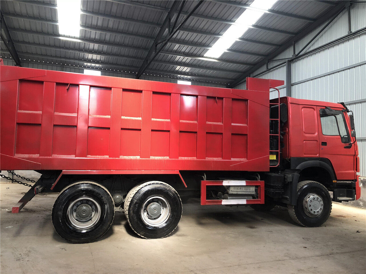 SINOTRUK Howo Dump truck 371 - Camion benne: photos 2 SINOTRUK Howo Dump truck 371 - Camion benne: photos 2