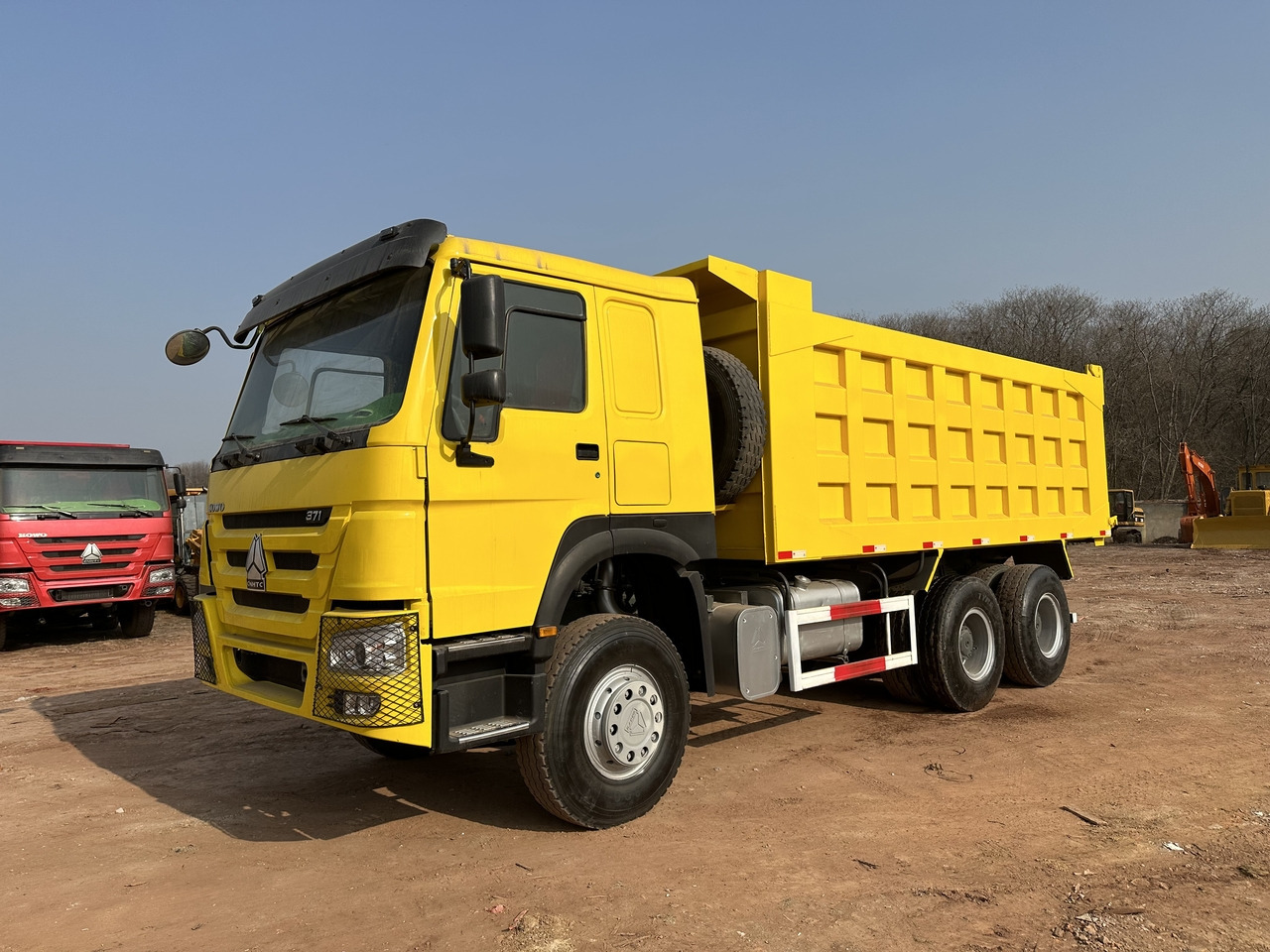 SINOTRUK Howo Dump truck 371hp - Camion benne: photos 2 SINOTRUK Howo Dump truck 371hp - Camion benne: photos 2