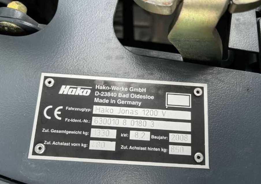 Hako Jonas 1200V - Balayeuse industrielle: photos 4 Hako Jonas 1200V - Balayeuse industrielle: photos 4