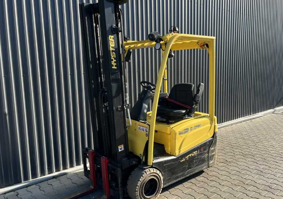 Hyster J1.6XNT - Chariot élévateur électrique: photos 1 Hyster J1.6XNT - Chariot élévateur électrique: photos 1