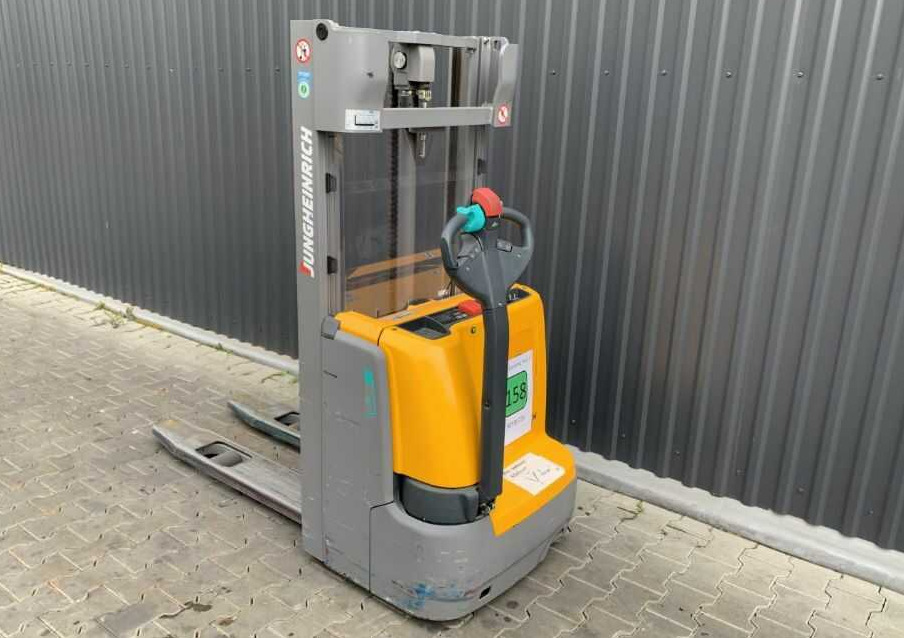 Jungheinrich EJC112 - Gerbeur: photos 3 Jungheinrich EJC112 - Gerbeur: photos 3