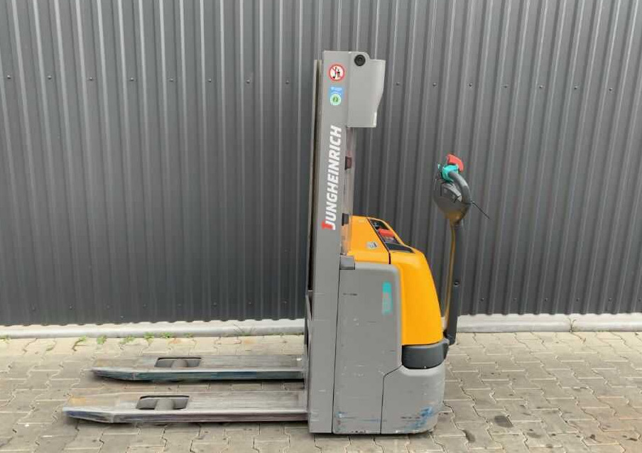 Jungheinrich EJC112 - Gerbeur: photos 2 Jungheinrich EJC112 - Gerbeur: photos 2