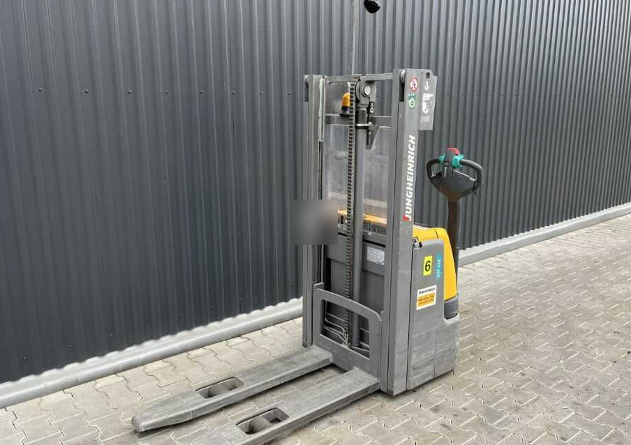 Jungheinrich EJC112 - Gerbeur: photos 1 Jungheinrich EJC112 - Gerbeur: photos 1