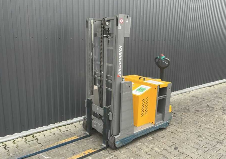 Jungheinrich EJG112 - Gerbeur: photos 1 Jungheinrich EJG112 - Gerbeur: photos 1