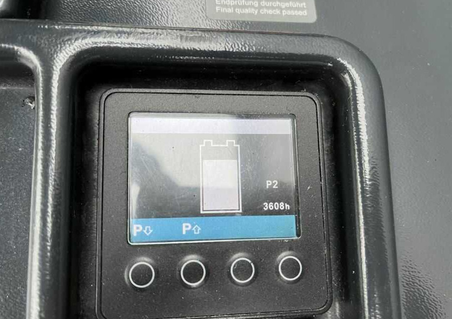 Jungheinrich EZS130 - Chariot tracteur: photos 5 Jungheinrich EZS130 - Chariot tracteur: photos 5
