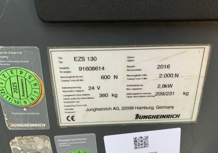Jungheinrich EZS130 - Chariot tracteur: photos 4 Jungheinrich EZS130 - Chariot tracteur: photos 4