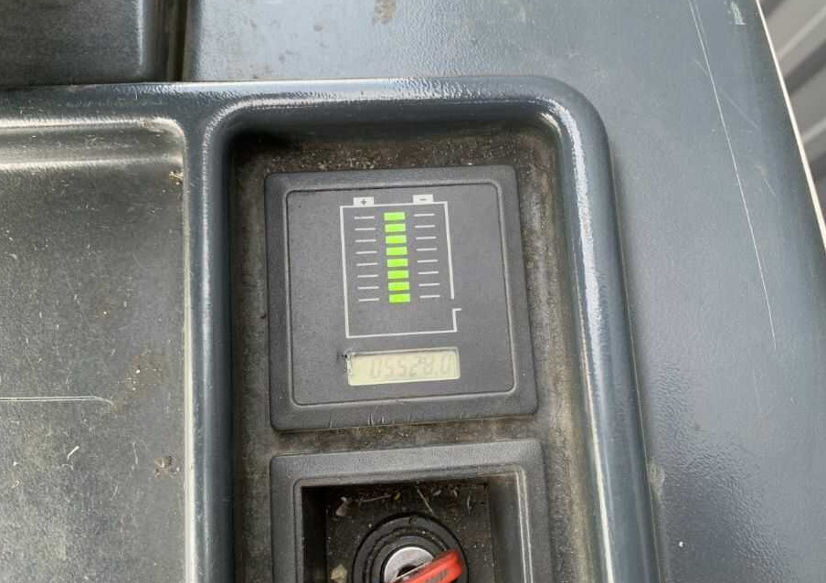 Jungheinrich EZS130 - Chariot tracteur: photos 5 Jungheinrich EZS130 - Chariot tracteur: photos 5