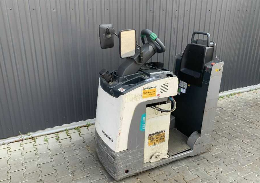 Jungheinrich EZS130 - Chariot tracteur: photos 1 Jungheinrich EZS130 - Chariot tracteur: photos 1