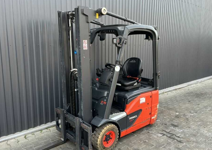 Linde E15-02 - Chariot élévateur électrique: photos 1 Linde E15-02 - Chariot élévateur électrique: photos 1