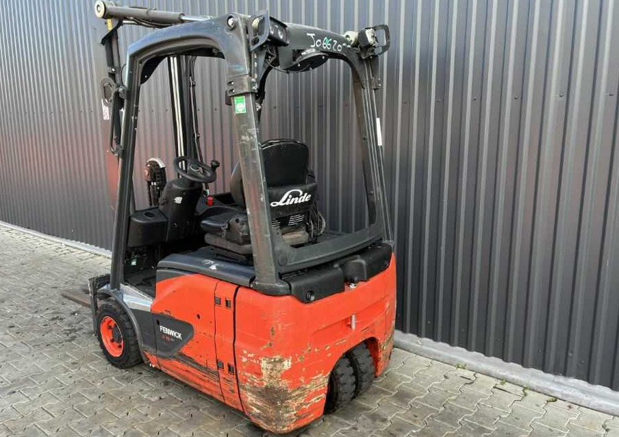 Linde E15-02 - Chariot élévateur électrique: photos 3 Linde E15-02 - Chariot élévateur électrique: photos 3