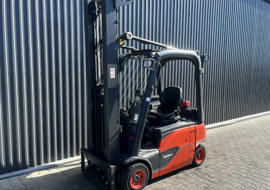 Linde E16P-02 - Chariot élévateur électrique: photos 1 Linde E16P-02 - Chariot élévateur électrique: photos 1