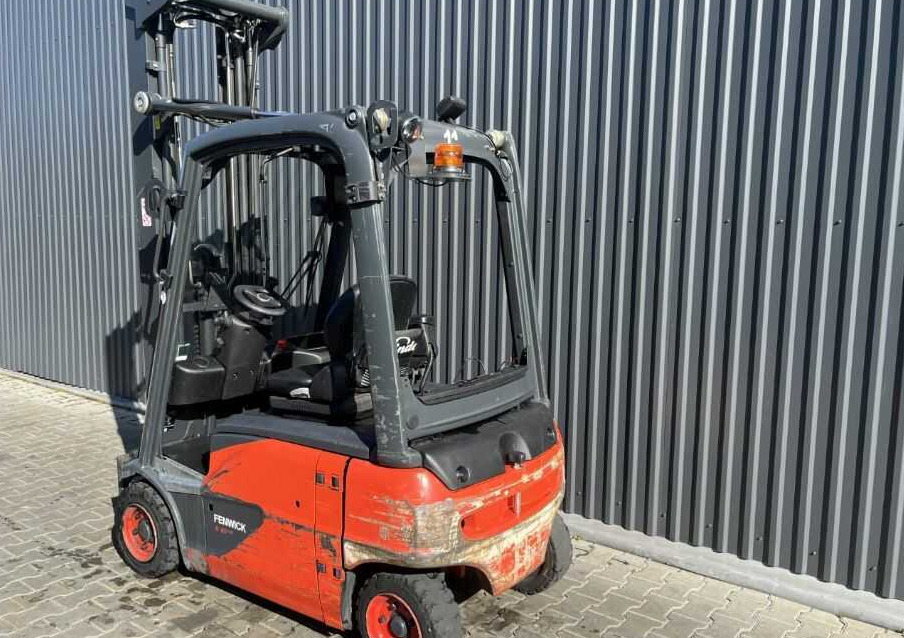 Linde E16P-02 - Chariot élévateur électrique: photos 3 Linde E16P-02 - Chariot élévateur électrique: photos 3