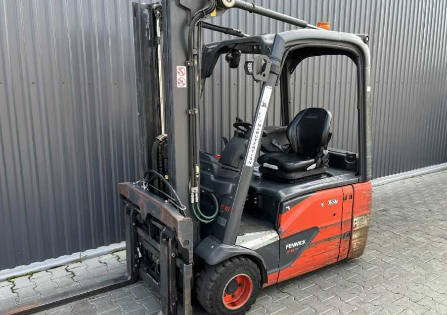 Linde E18-01 - Chariot élévateur électrique: photos 1 Linde E18-01 - Chariot élévateur électrique: photos 1