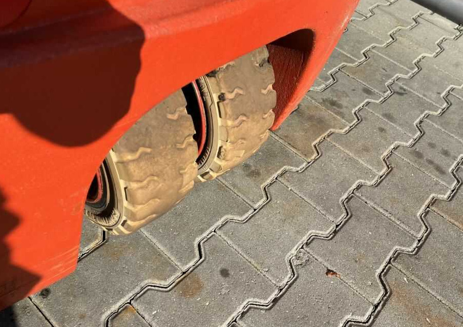 Linde E18-01 - Chariot élévateur électrique: photos 1 Linde E18-01 - Chariot élévateur électrique: photos 1