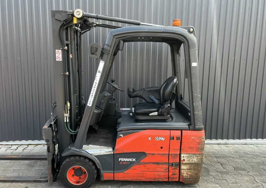 Linde E18-01 - Chariot élévateur électrique: photos 2 Linde E18-01 - Chariot élévateur électrique: photos 2