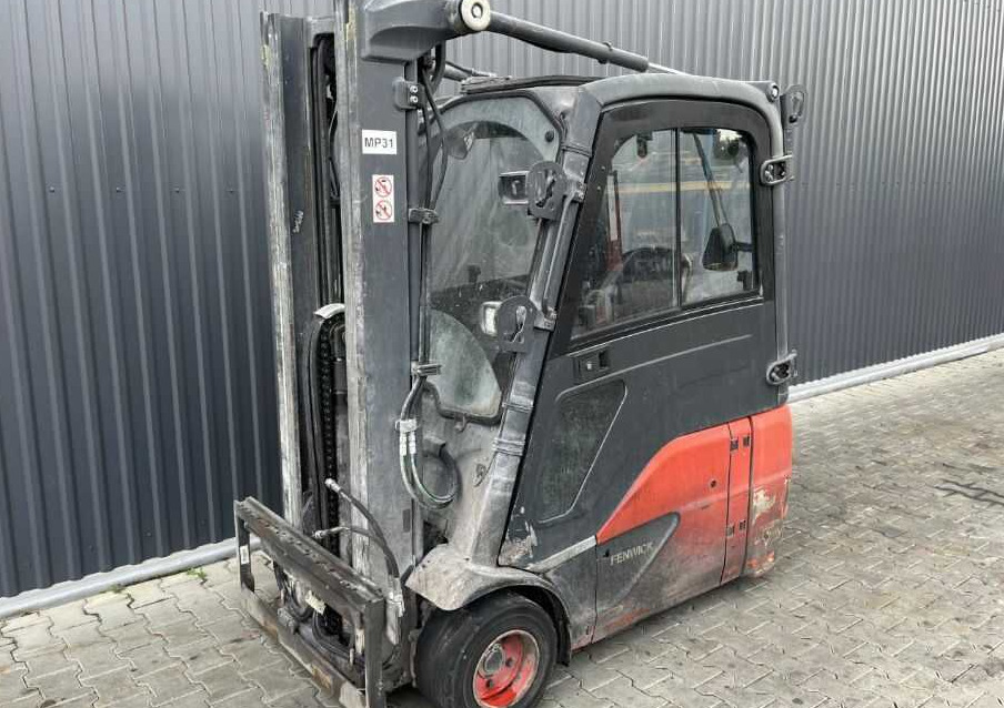 Linde E18-02 - Chariot élévateur électrique: photos 1 Linde E18-02 - Chariot élévateur électrique: photos 1