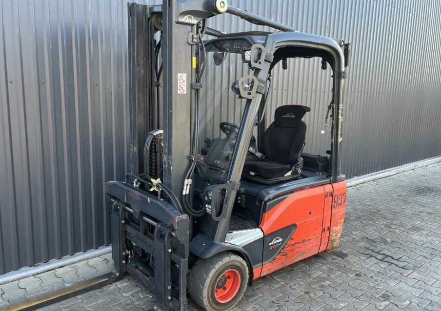 Linde E20L-02 - Chariot élévateur électrique: photos 1 Linde E20L-02 - Chariot élévateur électrique: photos 1