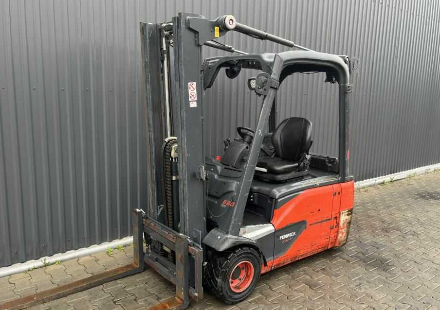 Linde E20L-02 - Chariot élévateur électrique: photos 1 Linde E20L-02 - Chariot élévateur électrique: photos 1