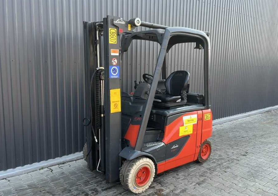 Linde E20PH-02 - Chariot élévateur électrique: photos 1 Linde E20PH-02 - Chariot élévateur électrique: photos 1