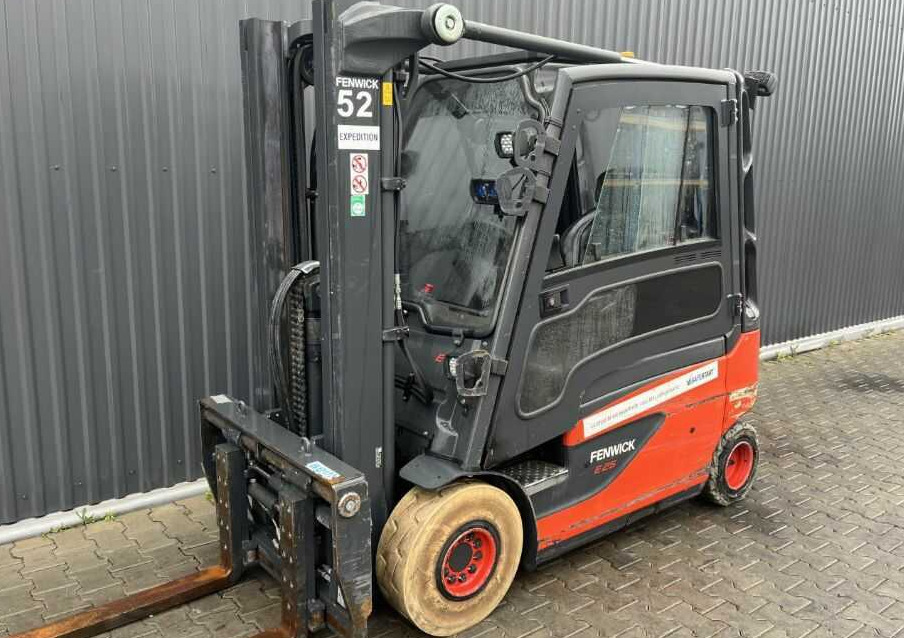 Linde E25L-01 - Chariot élévateur électrique: photos 1 Linde E25L-01 - Chariot élévateur électrique: photos 1