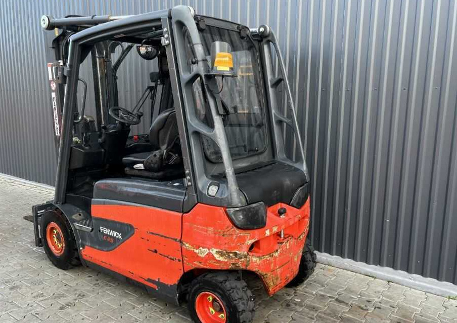 Linde E25L-01 - Chariot élévateur électrique: photos 3 Linde E25L-01 - Chariot élévateur électrique: photos 3