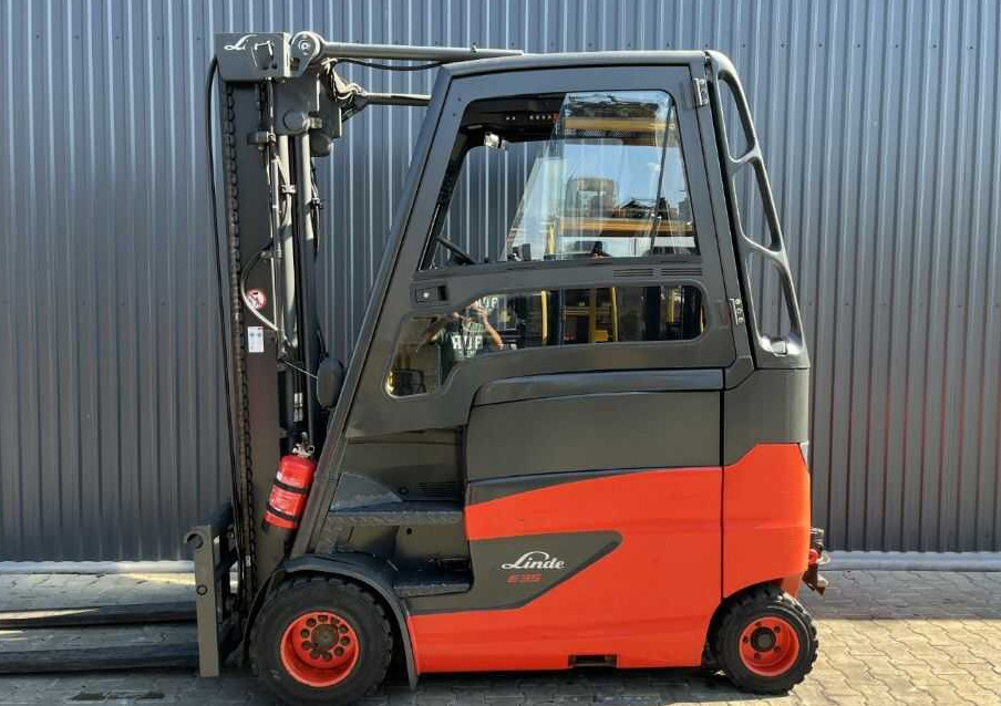Linde E35HL-01 - Chariot élévateur électrique: photos 2 Linde E35HL-01 - Chariot élévateur électrique: photos 2