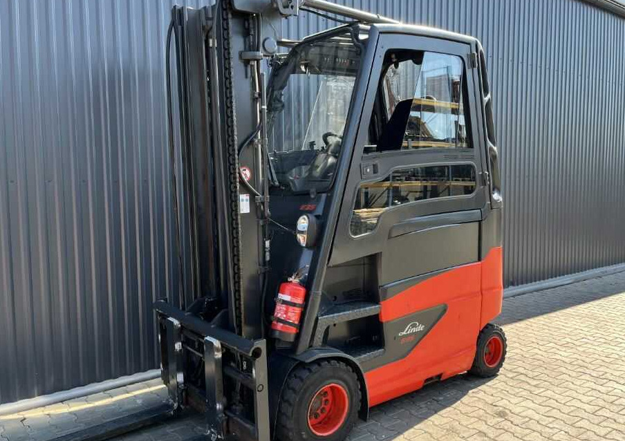 Linde E35HL-01 - Chariot élévateur électrique: photos 1 Linde E35HL-01 - Chariot élévateur électrique: photos 1