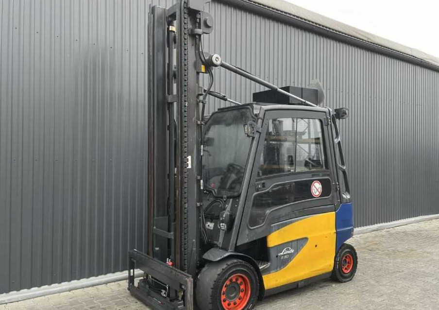 Linde E50HL-01/600 - Chariot élévateur électrique: photos 1 Linde E50HL-01/600 - Chariot élévateur électrique: photos 1