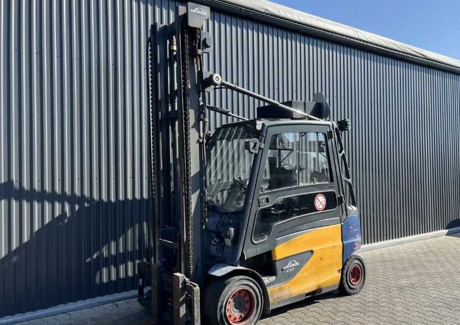 Linde E50HL-01/600 - Chariot élévateur électrique: photos 1 Linde E50HL-01/600 - Chariot élévateur électrique: photos 1