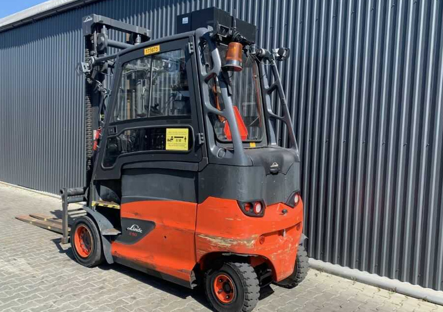 Linde E50HL-01/600 - Chariot élévateur électrique: photos 3 Linde E50HL-01/600 - Chariot élévateur électrique: photos 3