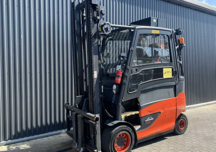 Linde E50HL-01/600 - Chariot élévateur électrique: photos 1 Linde E50HL-01/600 - Chariot élévateur électrique: photos 1