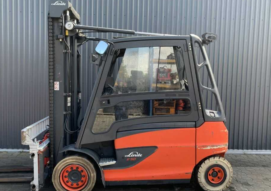 Linde E50HL-01/600 - Chariot élévateur électrique: photos 2 Linde E50HL-01/600 - Chariot élévateur électrique: photos 2