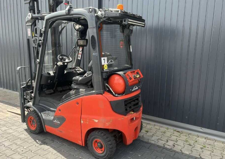 Linde H16T-01 - Chariot élévateur à gaz: photos 3 Linde H16T-01 - Chariot élévateur à gaz: photos 3
